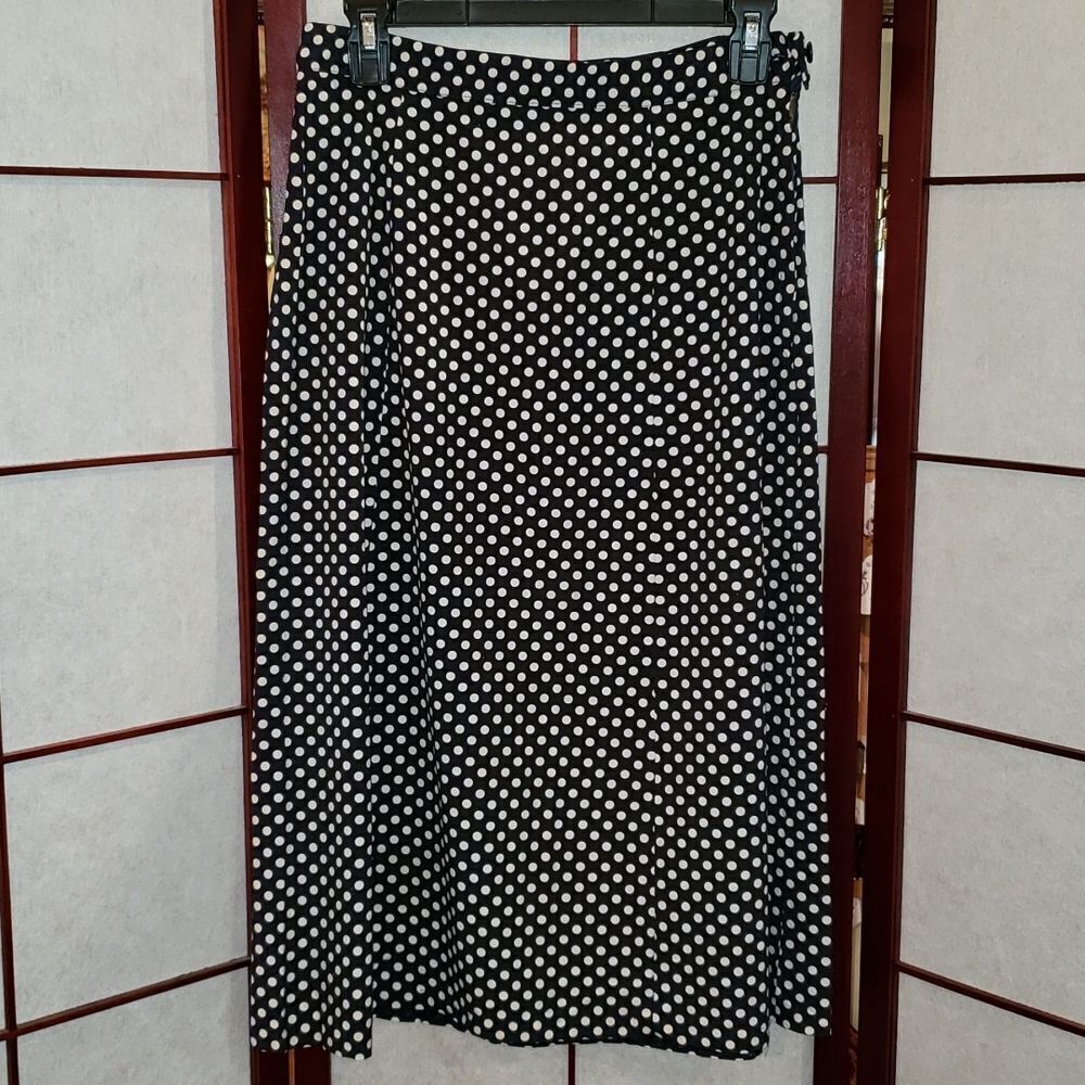 Ladies Navy Blue Polka-Dotted Mid Skirt